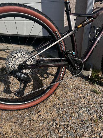 Używany Orbea Oiz Shimano Deore XT Di2 2026 Mountainbike — zdjęcie 5 z 6