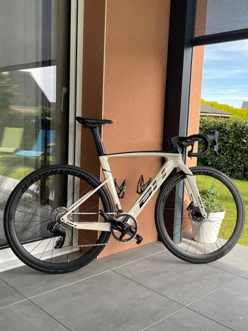 Brugt BH Aerolight SRAM Rival eTap AXS 2022 Road & Gravel