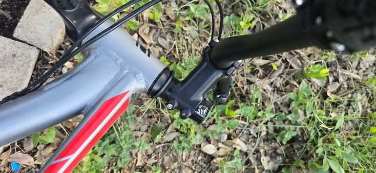 Used GT Avalanche Comp 29 2019 2019 Mountainbike, Light Gray, 29 — image 7 of 13