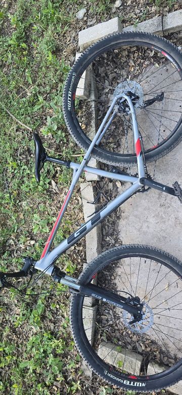 Used GT Avalanche Comp 29 2019 2019 Mountainbike, Light Gray, 29 — image 2 of 13
