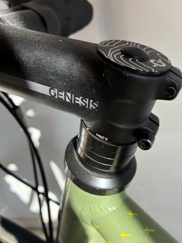 Used Genesis Cda 20 2021 2021 Road & Gravel, Green — image 4 of 7