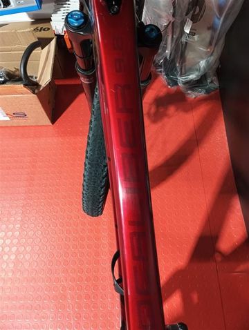 Used Trek Procaliber 9.8 2023 2023 Mountainbike, Red, 29 — image 12 of 12