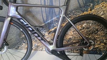 Gebrauchtes Giant Propel Advanced 1 2023 2023 Road & Gravel, Hellgrau — Bild 2 von 9