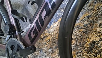 Gebrauchtes Giant Propel Advanced 1 2023 2023 Road & Gravel, Hellgrau — Bild 7 von 9