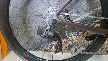 Gebrauchtes Giant Propel Advanced 1 2023 2023 Road & Gravel, Hellgrau — Bild 8 von 9
