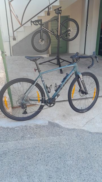 Trek Checkpoint ALR 5 2025 2025 Road & Gravel usato