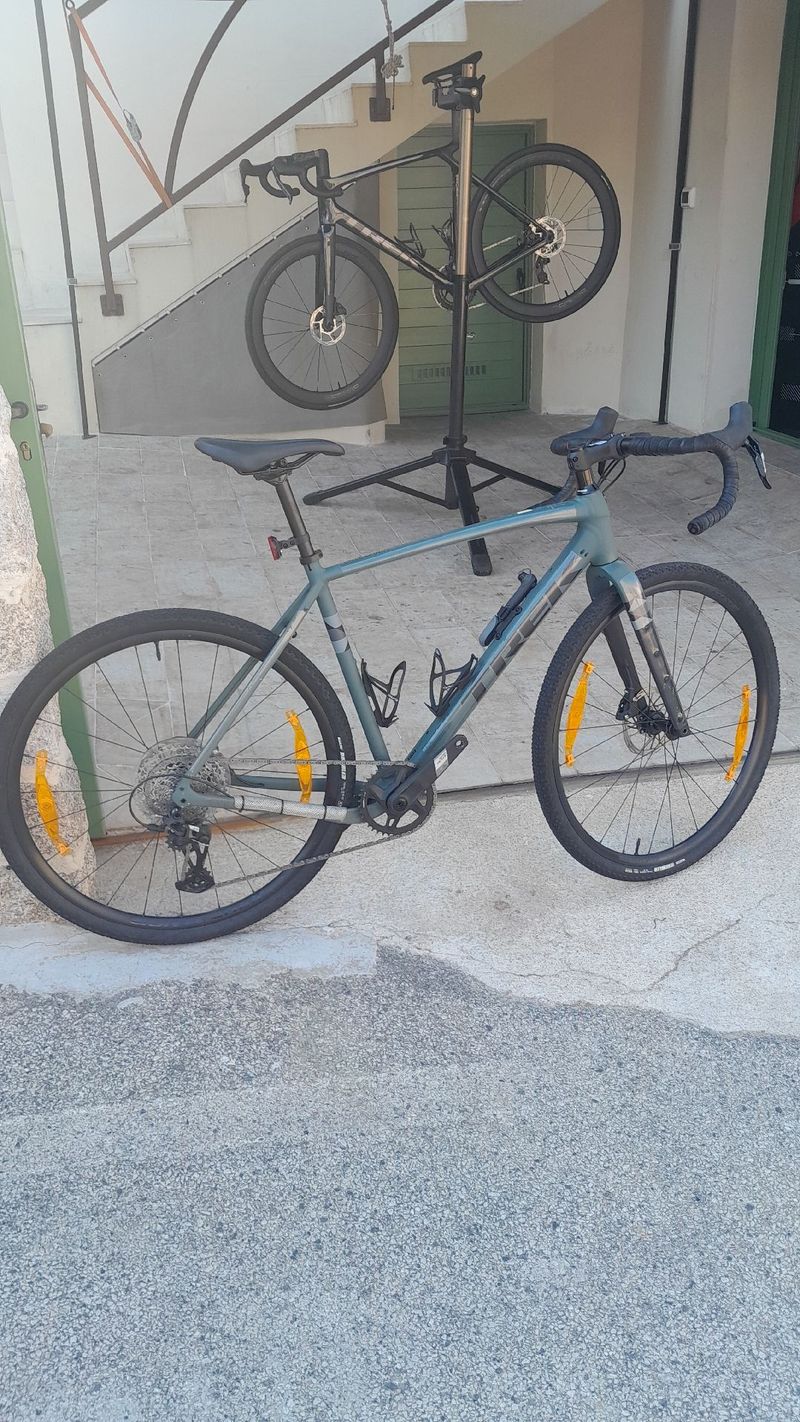 Used Trek Checkpoint ALR 5 2025 2025 Road & Gravel