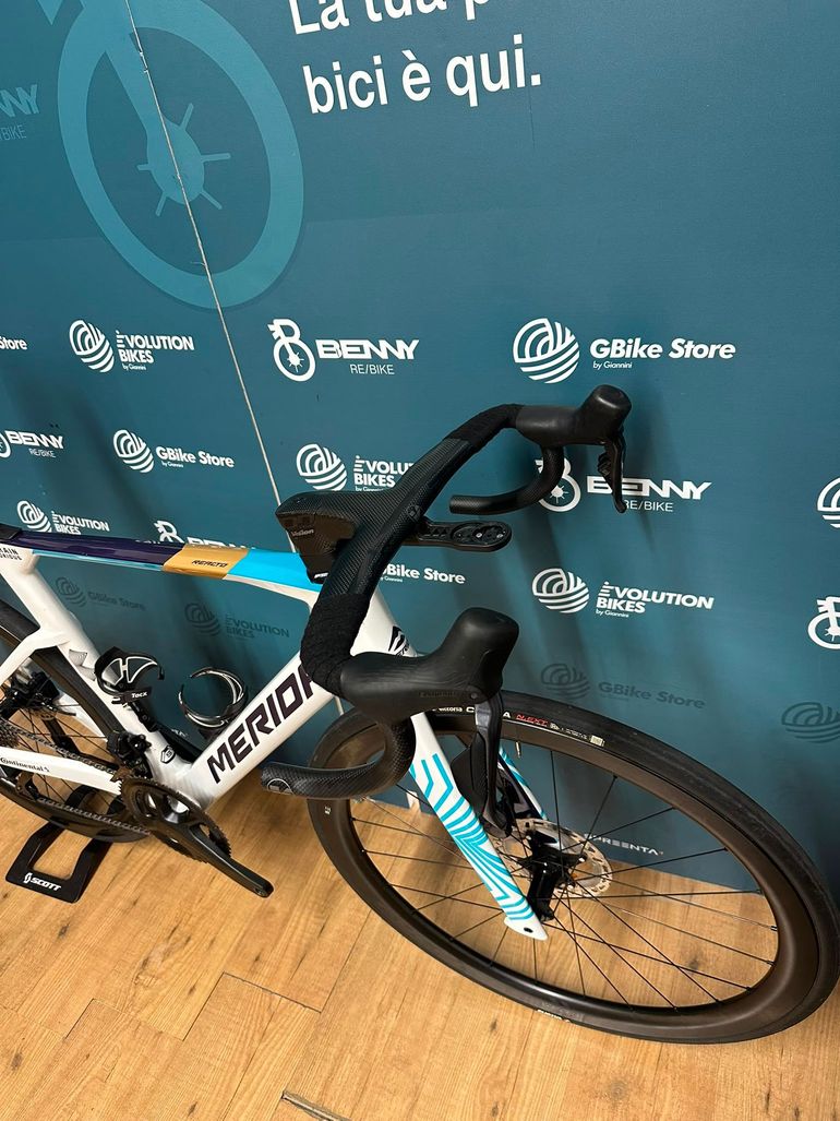 Brugt Merida Reacto Bahrain Victorious Disc 2024 Road & Gravel — billede 4 af 7
