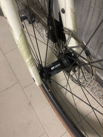 Brugt Megamo Silk SRAM Rival eTap AXS e ruote in carbonio Roval Terra 2025 Road & Gravel — billede 4 af 5