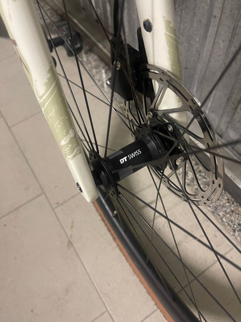 Brugt Megamo Silk SRAM Rival eTap AXS e ruote in carbonio Roval Terra 2025 Road & Gravel — billede 4 af 5