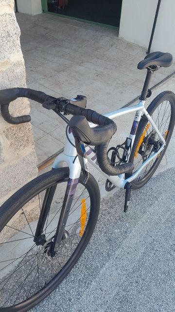 Trek Checkpoint ALR5 2025 Road & Gravel usato, Grigio chiaro — immagine 6 di 7