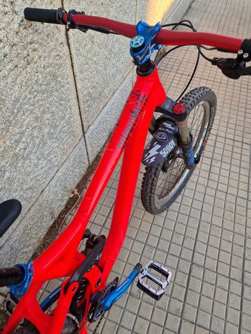 Gebrauchtes Commencal Supreme FR1 2014 2014 Mountainbike, Rot, 26 — Bild 6 von 10