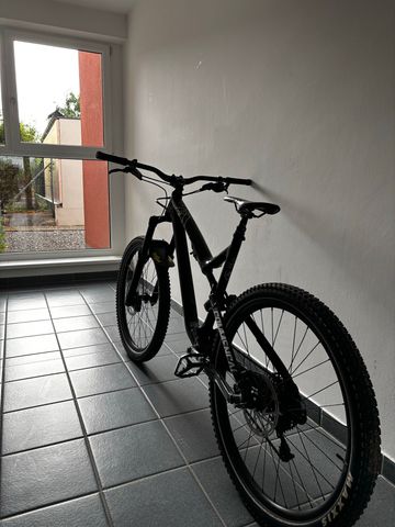 Tweedehands Commencal META AM V4.2 2017 2017 Mountainbike — afbeelding 11 van 13
