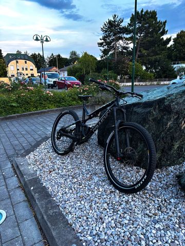 Tweedehands Commencal META AM V4.2 2017 2017 Mountainbike — afbeelding 12 van 13