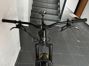 Tweedehands Commencal META AM V4.2 2017 2017 Mountainbike — afbeelding 7 van 13