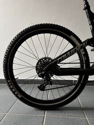 Tweedehands Commencal META AM V4.2 2017 2017 Mountainbike — afbeelding 3 van 13