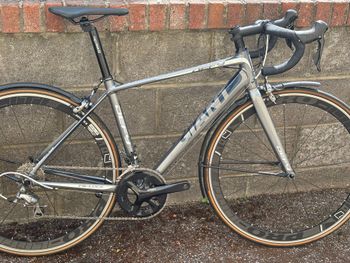 Gebrauchtes Giant Defy 3 2016 2016 Road & Gravel, Hellgrau — Bild 2 von 3