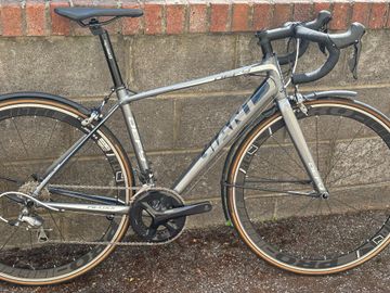 Used Giant Defy 3 2016 2016 Road & Gravel, Light Gray — image 2 of 3