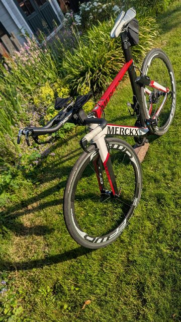 Used Eddy Merckx Custom Shimano Ultegra 2013 Road & Gravel, Red — image 2 of 11