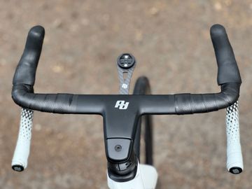 Used Gusto Custom Shimano 105 Di2 2026 Road & Gravel, White — image 5 of 15