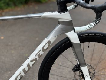 Brugt Gusto Custom Shimano 105 Di2 2026 Road & Gravel — billede 2 af 15