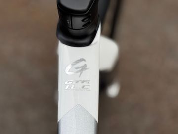 Used Gusto Custom Shimano 105 Di2 2026 Road & Gravel, White — image 9 of 15