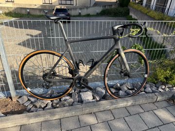 Used Scott Addict SRAM Rival eTap AXS 2022 Road & Gravel