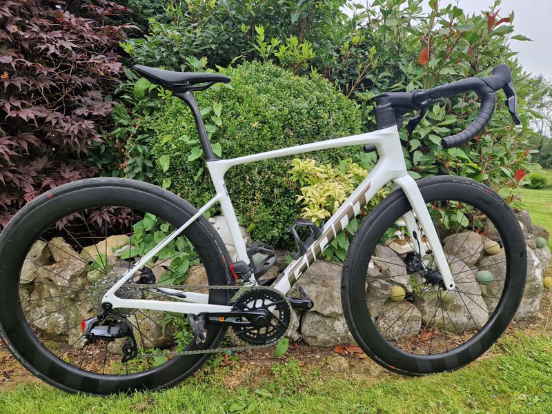 Käytetty Giant Defy Advanced Pro 1 2026 2026 Road & Gravel