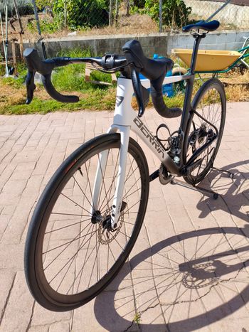 Brugt Berria BELADOR SRAM Rival eTap AXS 2022 Road & Gravel