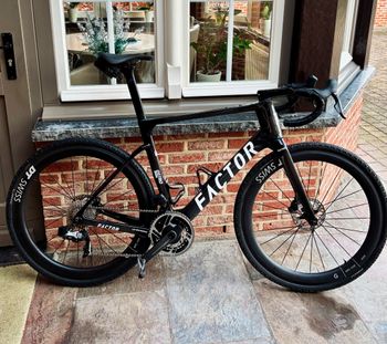 Gebrauchtes Factor Ostro Gravel - SRAM Red w/ Power Meter 2024 2024 Road & Gravel