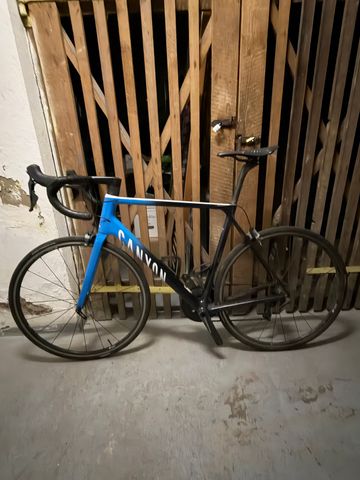 Tweedehands Canyon Ultimate CF SL 8.0 2020 2020 Road & Gravel — afbeelding 2 van 5