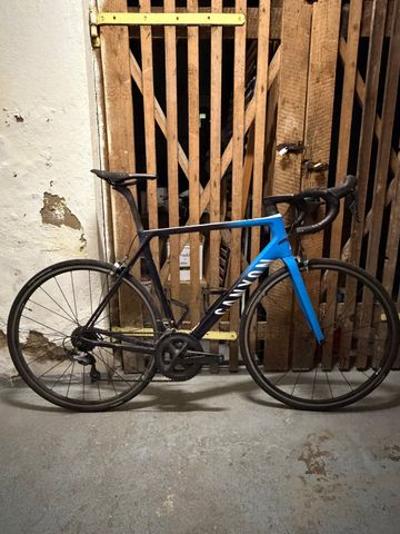 Tweedehands Canyon Ultimate CF SL 8.0 2020 2020 Road & Gravel — afbeelding 1 van 5
