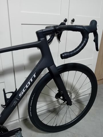 Scott Addict Shimano 105 Di2 2026 Road & Gravel usato, Nero — immagine 4 di 13