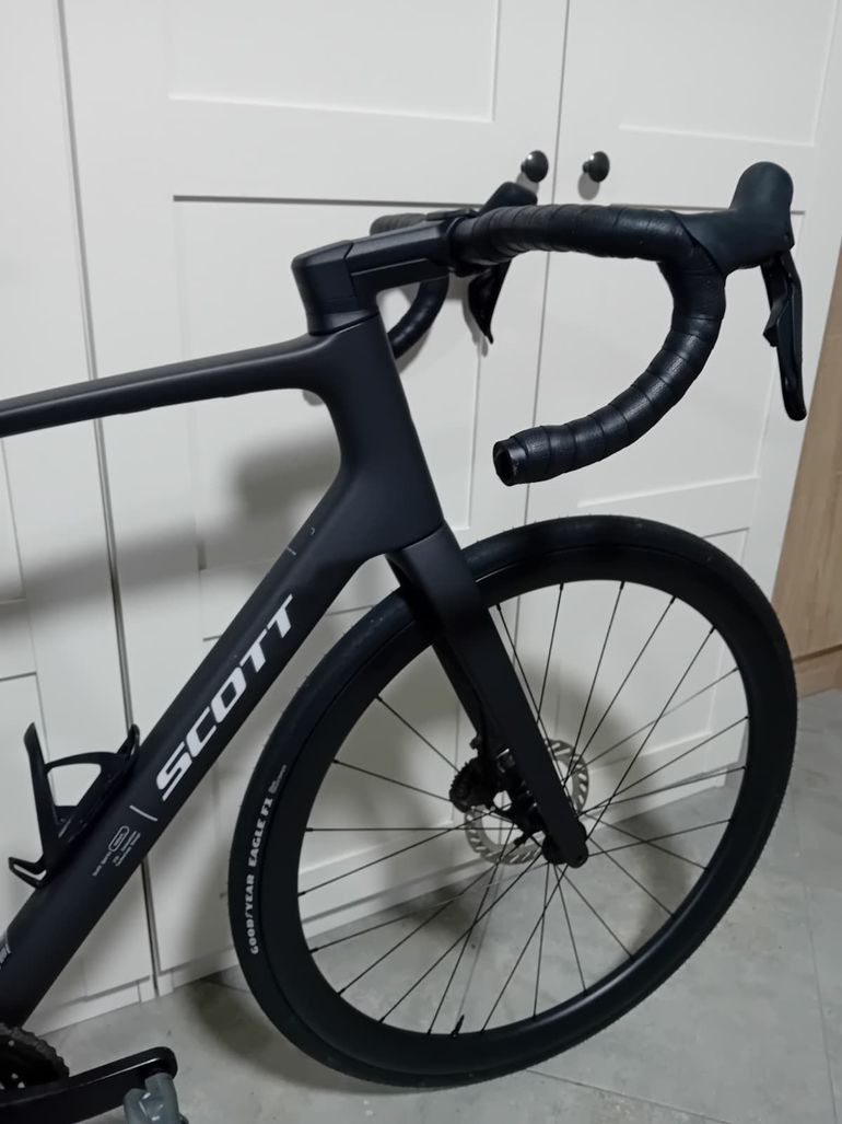 Brugt Scott Addict Shimano 105 Di2 2026 Road & Gravel — billede 4 af 13