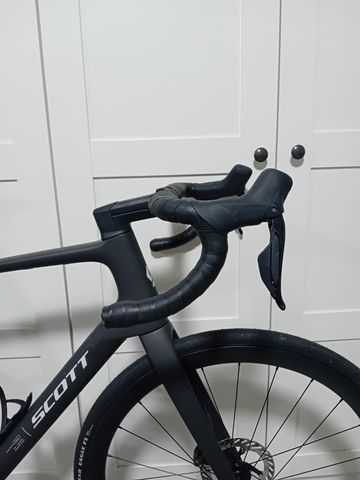 Scott Addict Shimano 105 Di2 2026 Road & Gravel usato, Nero — immagine 5 di 13
