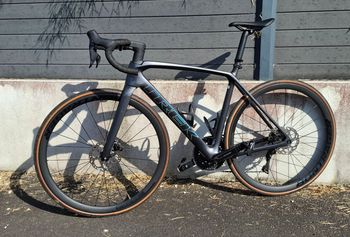 Brugt Trek Émonda SL 6 Di2 2023 2023 Road & Gravel