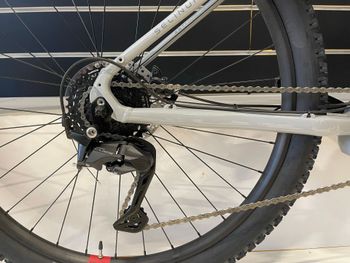LOMBARDO Custom Shimano CUES 2026 Mountainbike usato, Grigio chiaro — immagine 4 di 6
