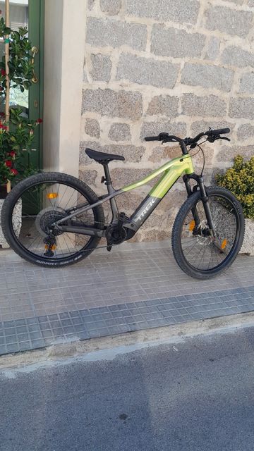 Tweedehands TREK POWERFLY 4 2025 MTB