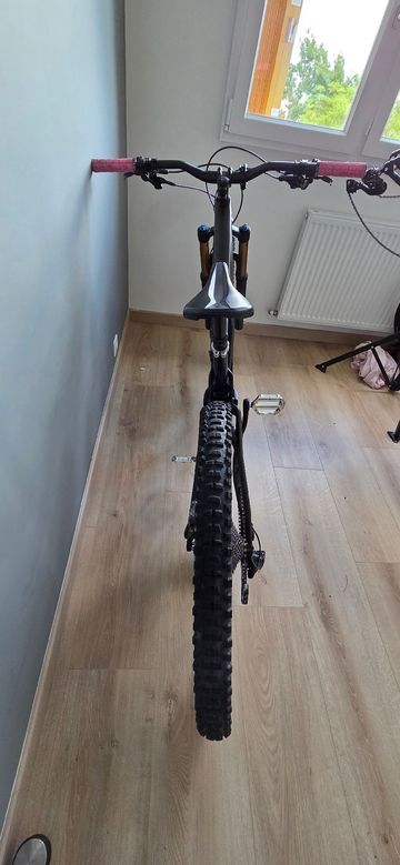 Używany Specialized Stumpjumper Expert 2022 2022 Mountainbike — zdjęcie 4 z 4
