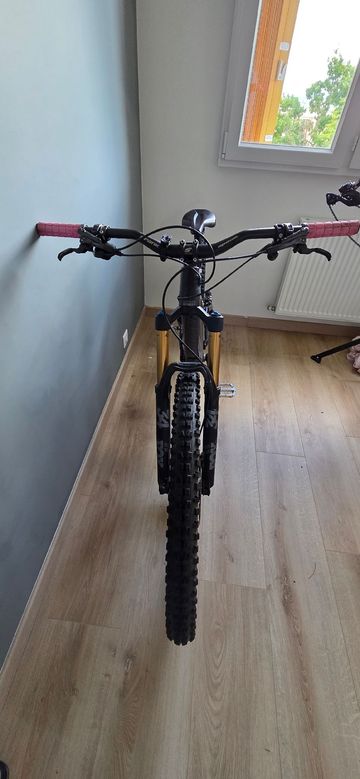 Używany Specialized Stumpjumper Expert 2022 2022 Mountainbike — zdjęcie 3 z 4