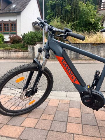 Used Ghost E-Teru Essential 500 Wh 2022 Mountainbike, Light Gray — image 12 of 17