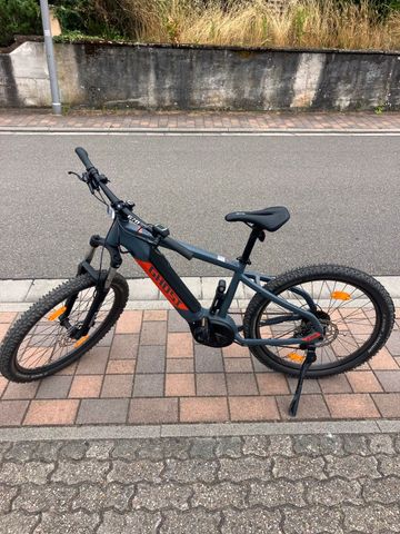 Used Ghost E-Teru Essential 500 Wh 2022 Mountainbike, Light Gray — image 1 of 17