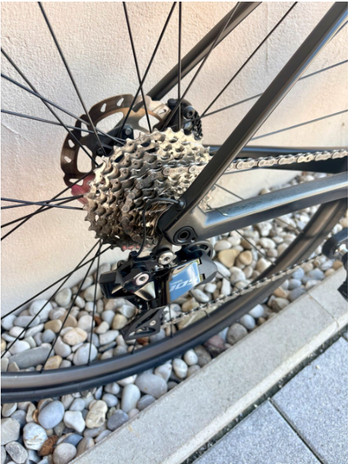 BMC Roadmachine FIVE 2023 2023 Road & Gravel usato, Nero — immagine 3 di 9
