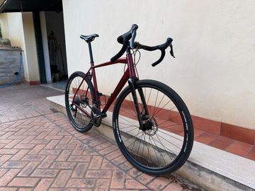 Used Kross ESKER 2.0 2022 2022 Road & Gravel, Red — image 2 of 9