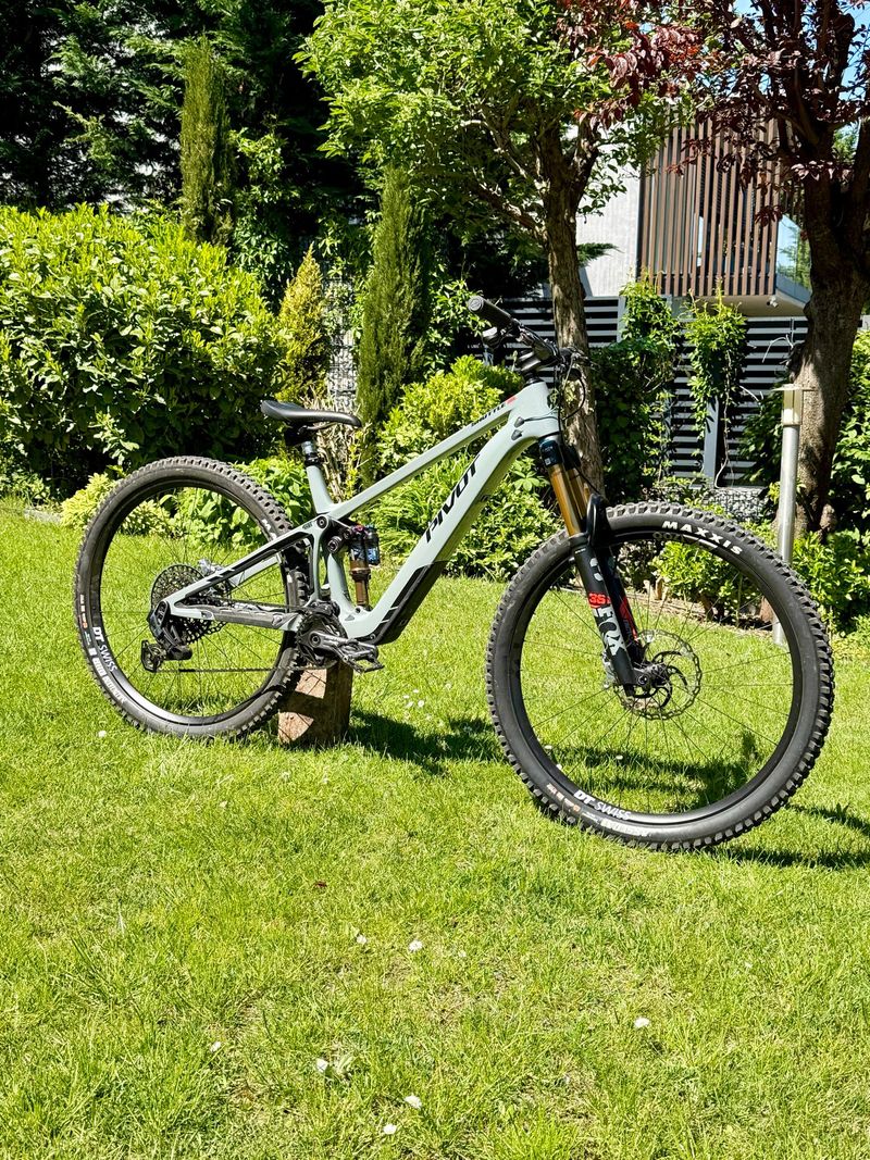 Used Pivot Shuttle SL Pro X0 Eagle Transmission 2025 2025 MTB