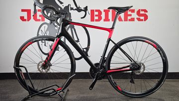 Tweedehands Giant Defy Advanced 1 2022 2022 Road & Gravel — afbeelding 4 van 21