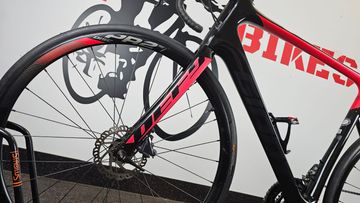 Tweedehands Giant Defy Advanced 1 2022 2022 Road & Gravel — afbeelding 5 van 21