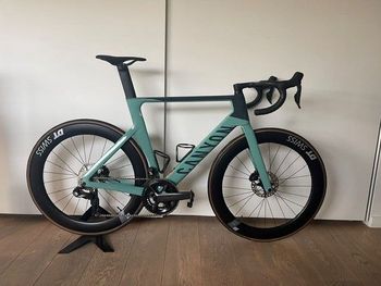 Brugt Canyon Aeroad CF SLX 8 Di2 2023 2023 Road & Gravel