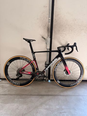Used Cannondale SuperSix EVO Shimano Dura Ace Di2 2025 Road & Gravel, Black — image 1 of 12
