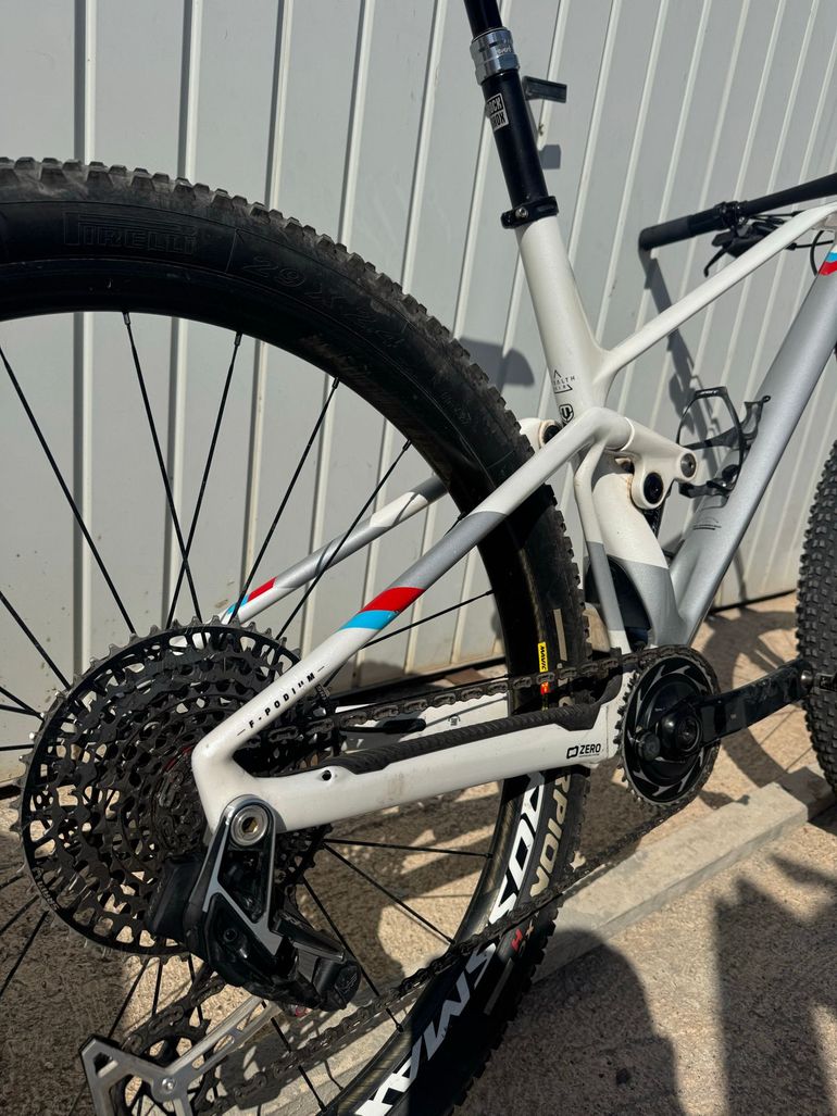 Brugt Mondraker F-PODIUM CARBON DC RR 2023 Frameset 2023 Mountainbike — billede 3 af 8